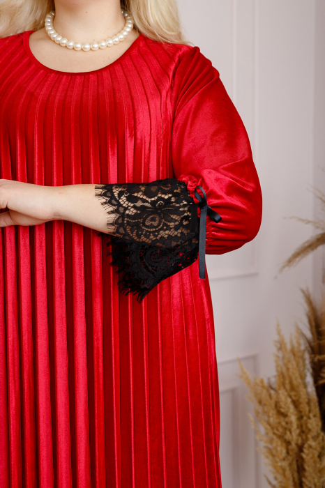 Rochie plisata plus size din catifea rosie Beatrice [2]