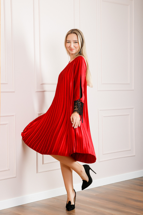 Rochie plisata rosie din catifea cu insertie de dantela [3]