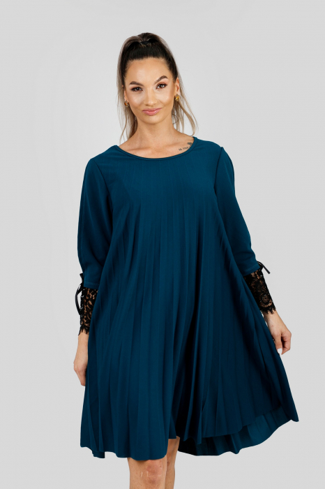Rochie plisata turcoaz cu insertie de dantela [3]