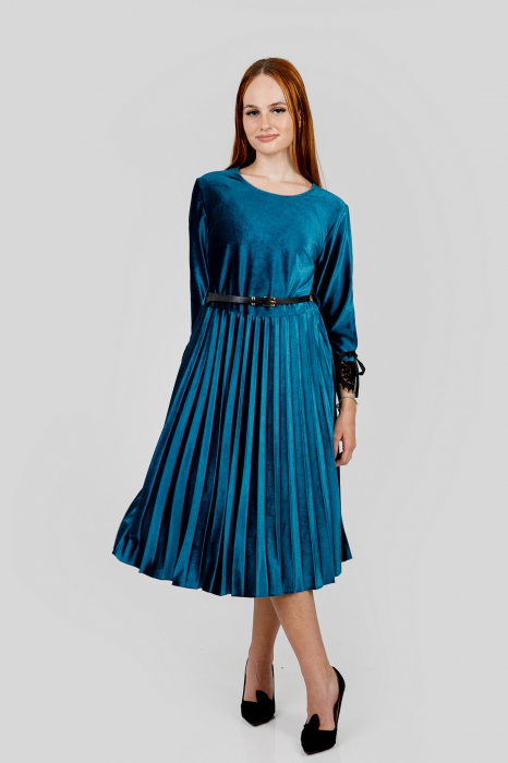 Rochie plisata turcoaz deschis din catifea cu dantela si curea in talie [4]