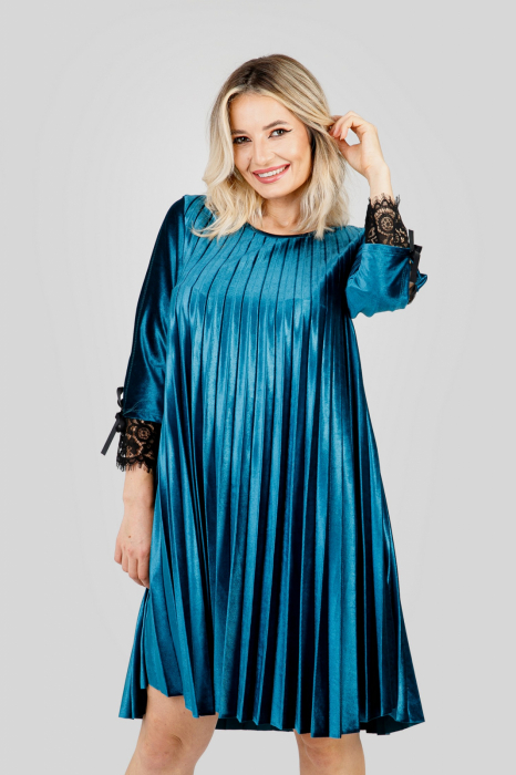 Rochie plisata turcoaz deschis din catifea cu insertie de dantela [3]