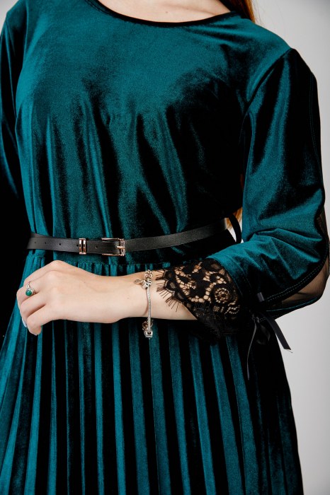 Rochie plisata verde din catifea cu dantela si curea in talie [2]