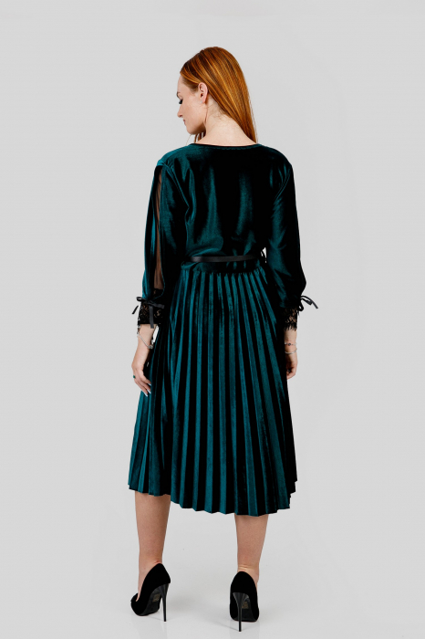 Rochie plisata verde din catifea cu dantela si curea in talie [3]