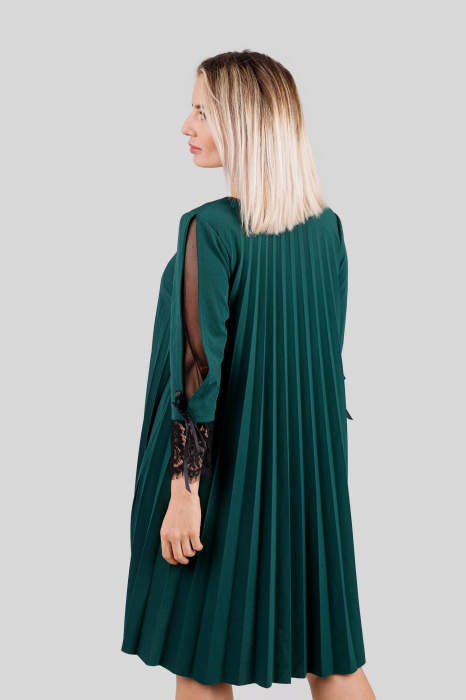 Rochie plisata verde cu insertie de dantela [4]