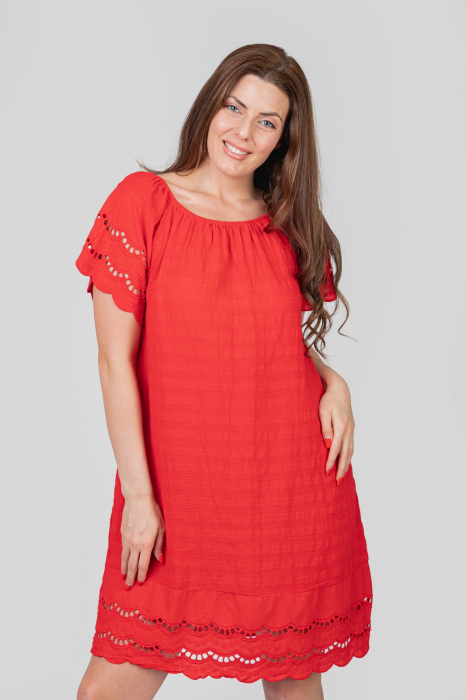 Rochie rosie cu detaliu perforat [2]