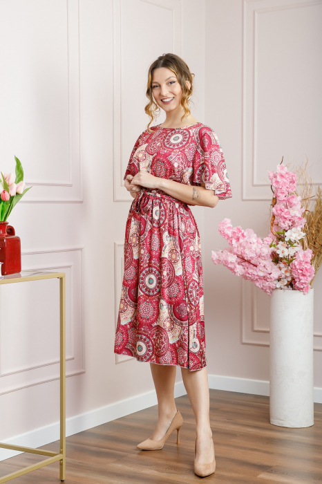 Rochie magenta cu imprimeuri mandala si volanas la maneci [4]