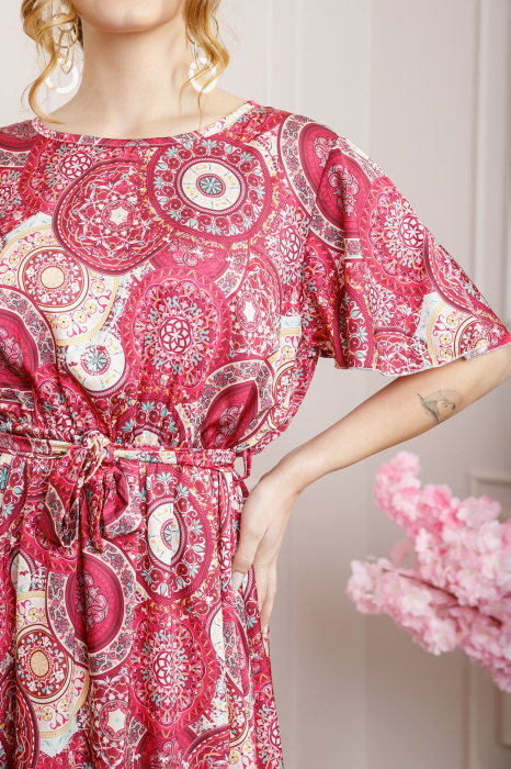 Rochie magenta cu imprimeuri mandala si volanas la maneci [2]
