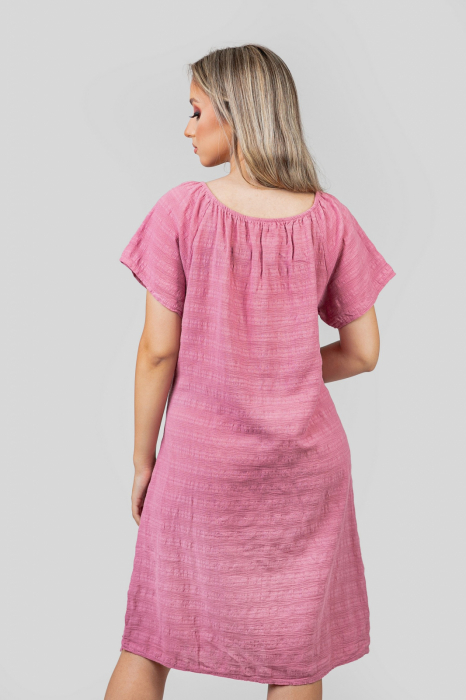 Rochie roz cu aplicatii florale [4]