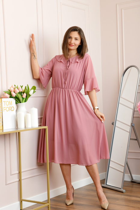 Rochie roz pudrat vaporoasa cu elastic in talie si volanas la decolteu Allegra [4]