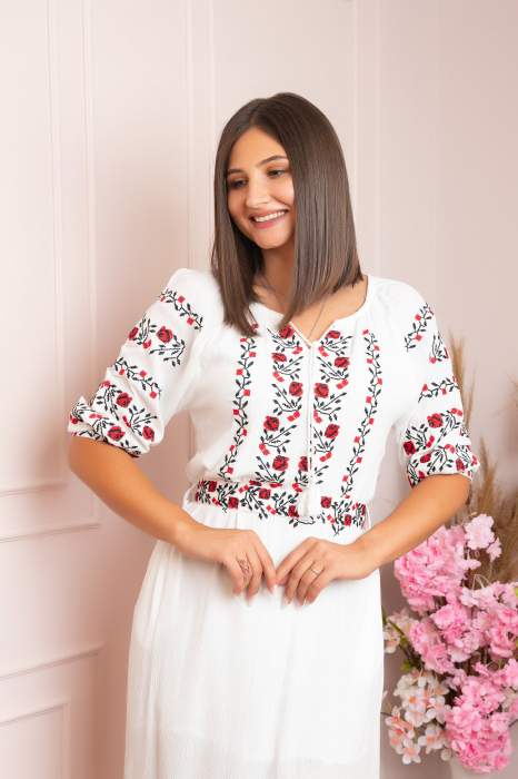 Rochie traditionala alba cu model floral rosu Iuliana [2]