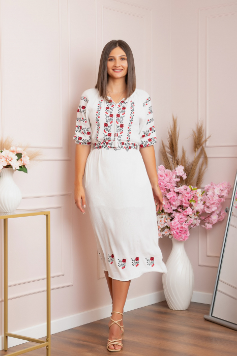 Rochie traditionala alba cu model floral rosu Iuliana [4]