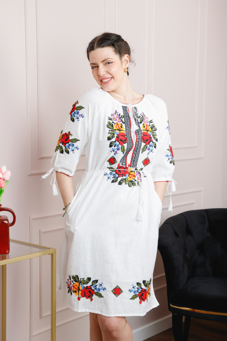 Rochie traditionala alba cu motiv floral multicolor Beatrice [4]