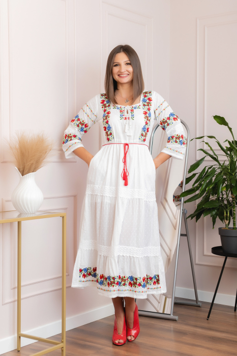Rochie traditionala alba cu motiv floral multicolor Patricia [4]