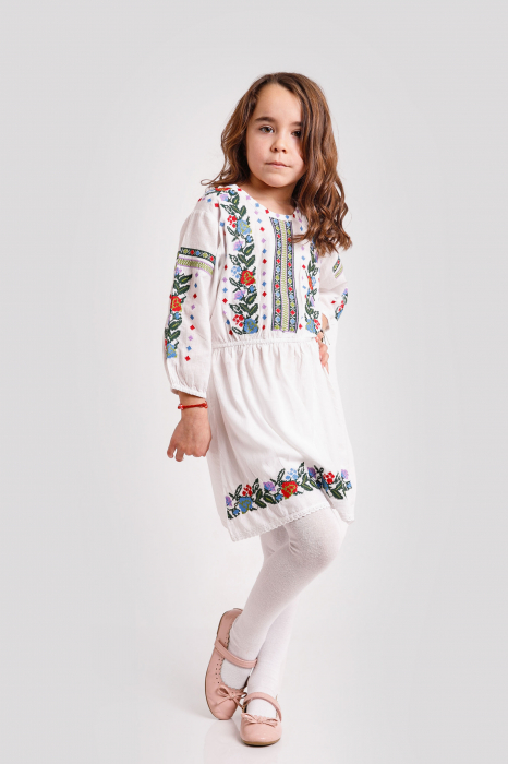 Rochie traditionala alba pentru fetite cu motiv floral multicolor Simona [4]