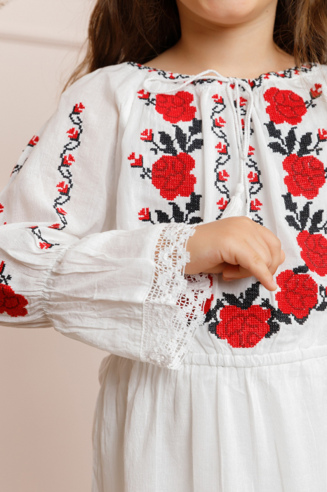 Rochie traditionala alba pentru fetite cu motiv floral rosu Anabela [2]