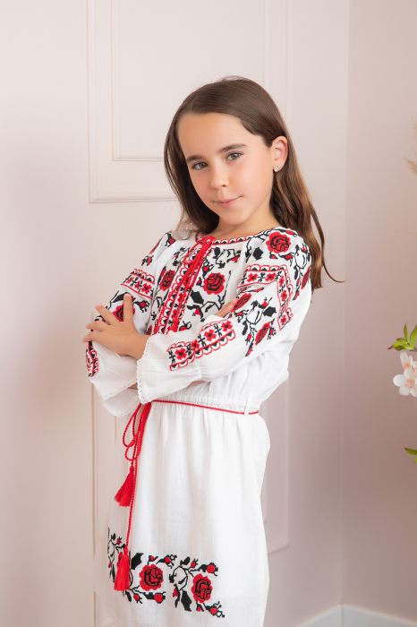 Rochie traditionala alba pentru fetite cu motiv floral rosu Emma [2]