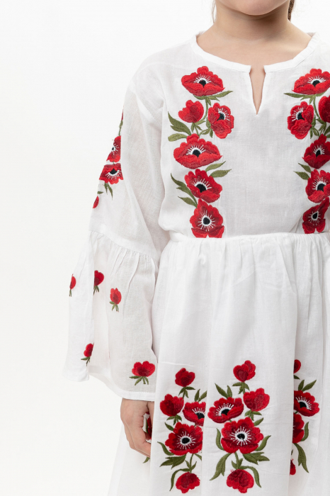 Rochie traditionala alba pentru fetite cu motiv floral rosu Iulia [2]