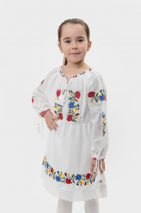 Rochie traditionala alba pentru fetite cu motiv floral tricolor Ilinca [4]