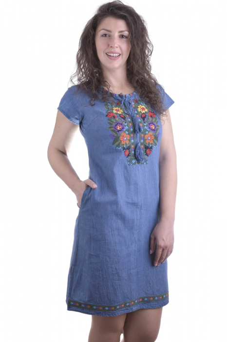 Rochie traditionala albastra cu motiv floral multicolor Lorena [2]