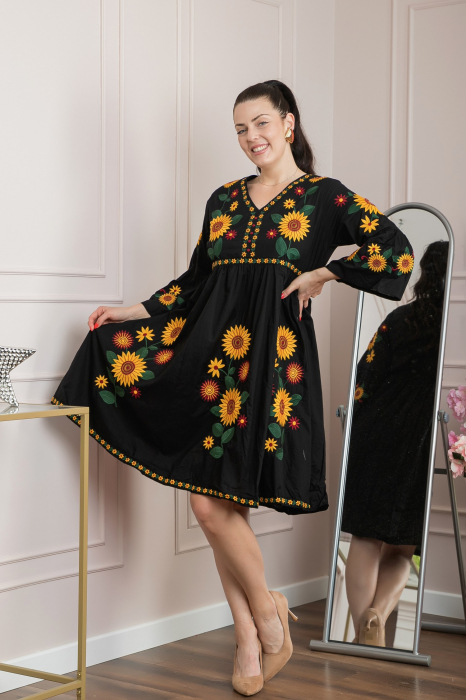 Rochie traditionala evazata neagra cu motiv floral galben Catrinel