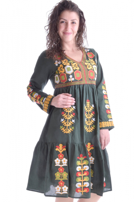 Rochie traditionala evazata verde cu motiv geometric si floral multicolor Florentina [2]