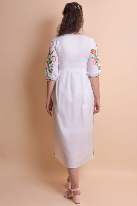 Rochie traditionala maxi alba cu motiv floral multicolor Alexandra [5]