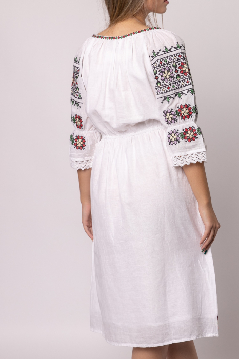 Rochie traditionala midi alba cu motiv floral multicolor Emanuela [6]