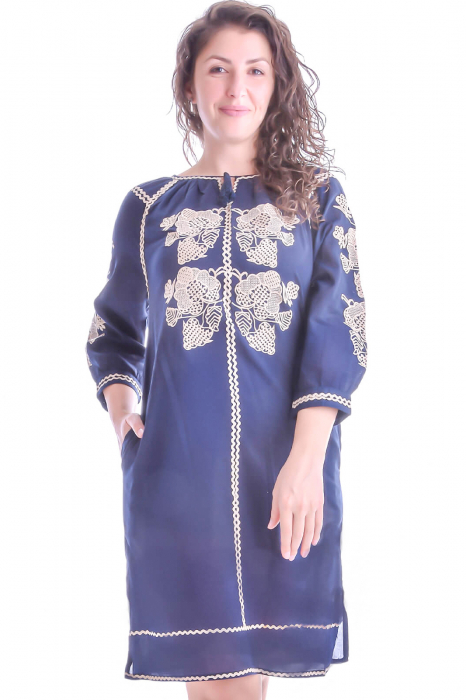 Rochie traditionala midi albastra cu motiv floral crem Ilinca [3]