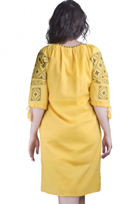 Rochie traditionala midi galbena cu motiv geometric negru Simina [3]