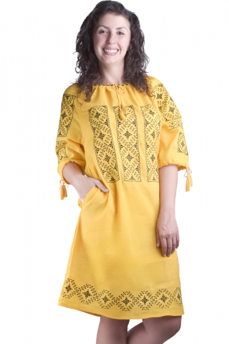 Rochie traditionala midi galbena cu motiv geometric negru Simina [4]