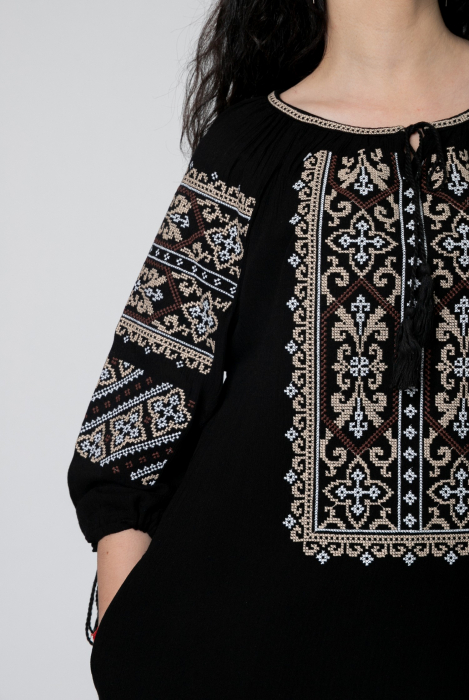 Rochie traditionala midi neagra cu motiv floral crem Tamara [2]
