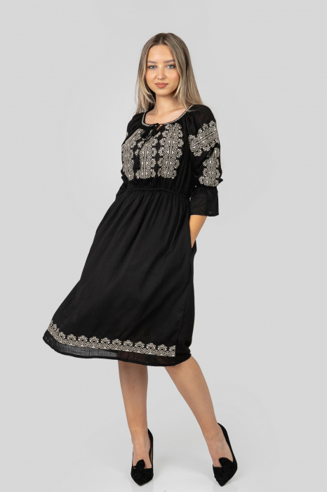 Rochie traditionala midi neagra cu motiv geometric alb Elisabeta 01 [4]