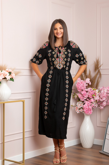 Rochie traditionala neagra cu model geometric multicolor Viorela 03 [3]