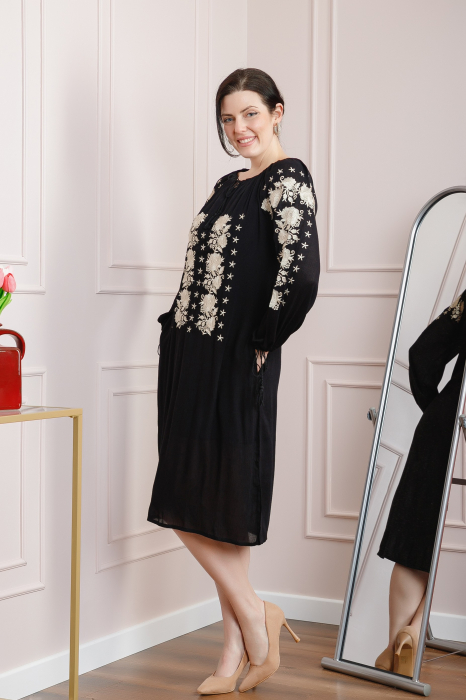 Rochie traditionala neagra cu motiv floral crem Sofia [3]