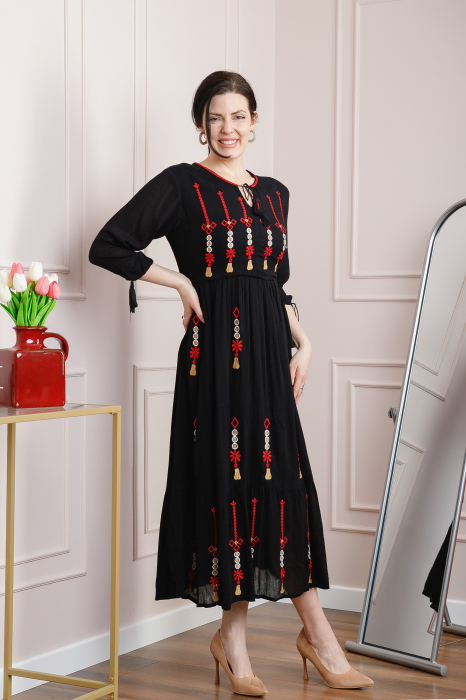 Rochie traditionala neagra cu motiv floral multicolor Georgiana 02 [3]