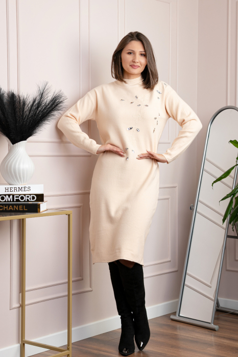 Rochie tricotata ivoire Katherine cu flori in relief si paiete argintii [4]