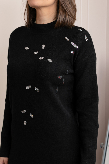 Rochie tricotata neagra Katherine cu flori in relief si paiete argintii [2]