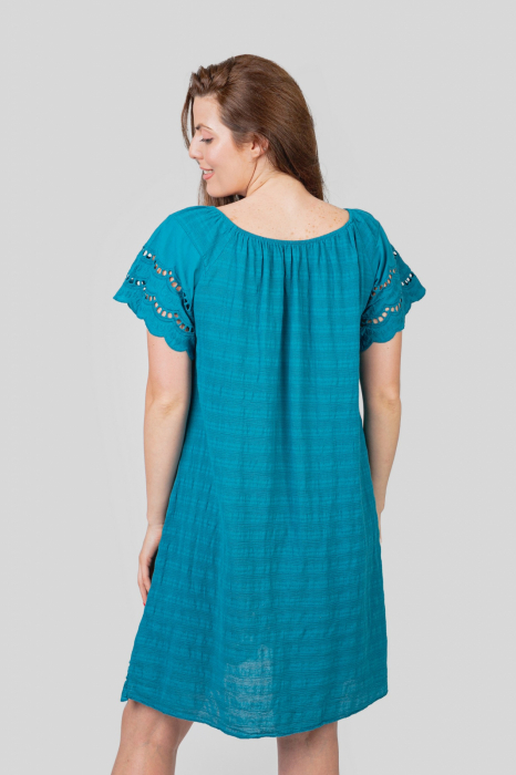 Rochie turcoaz cu detaliu perforat [4]