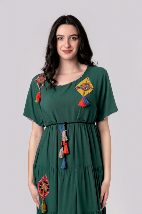 Rochie verde boho chic cu snur si ciucuri [3]