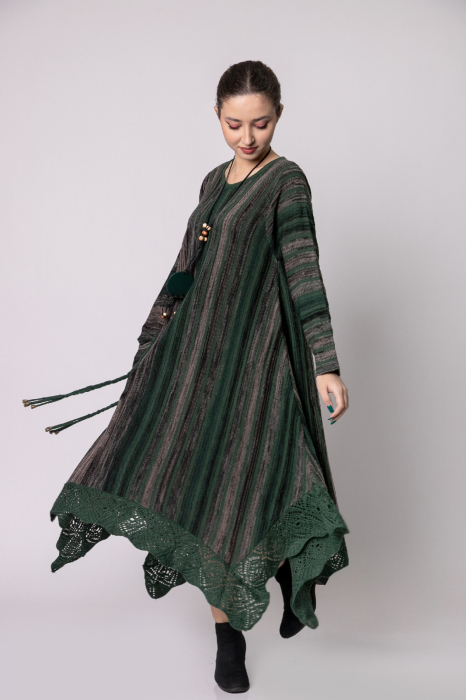 Rochie verde in degrade boho chic cu baza asimetrica [3]