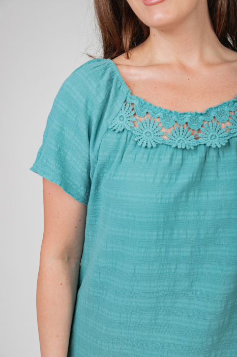 Rochie verde mint cu aplicatii florale [3]