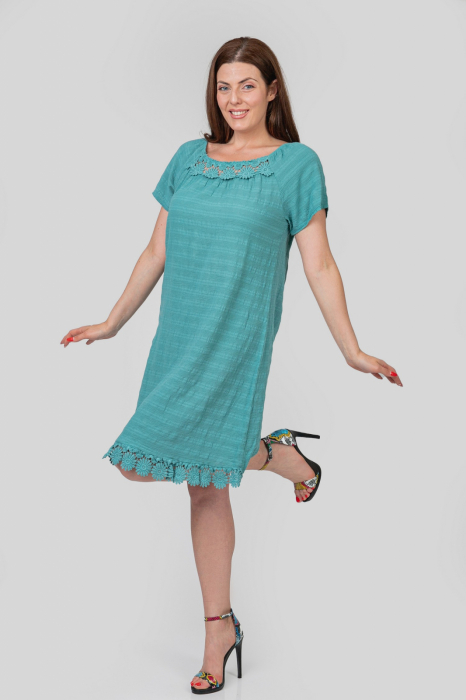 Rochie verde mint cu aplicatii florale