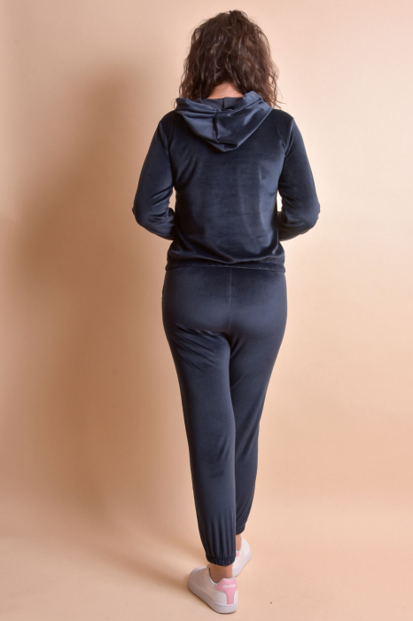 Trening bleumarin din catifea [4]