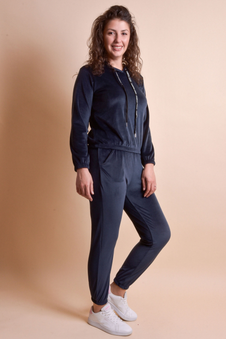 Trening bleumarin din catifea [3]