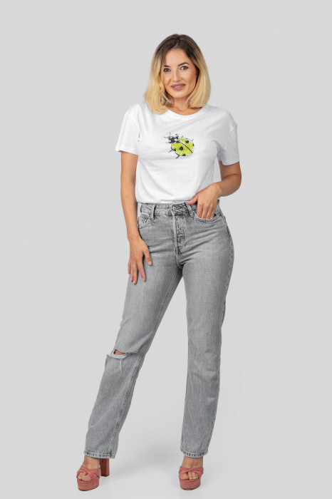Tricou alb cu buburuza [4]
