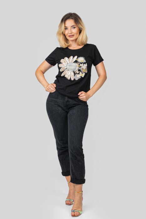 Tricou negru cu flori si fluturi [4]