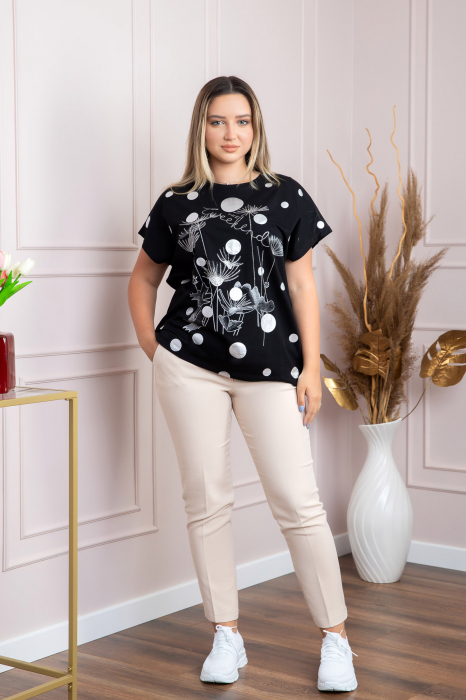 Tricou negru cu strasuri si imprimeuri florale albe [4]