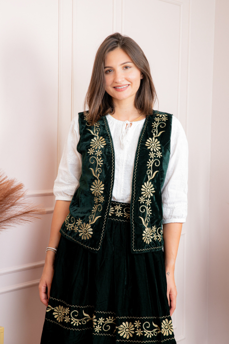 Fusta verde din catifea cu broderie florala aurie Miriam 02 [4]