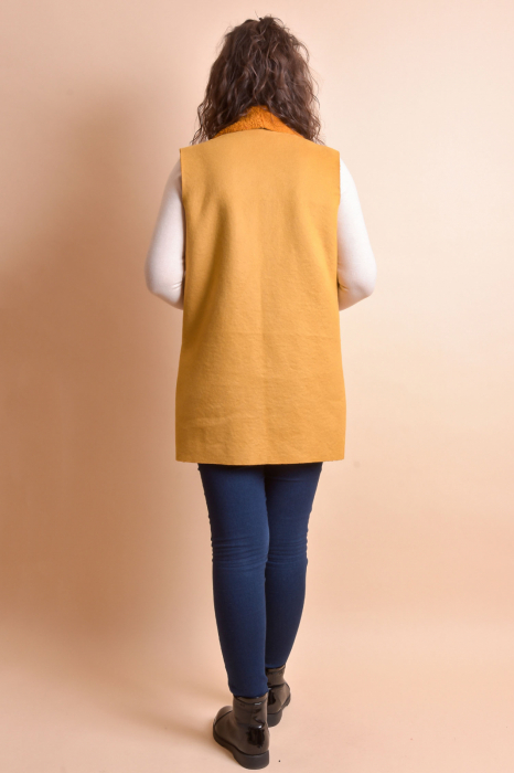 Vesta tip cojoc galben mustar cu buzunare aplicate [5]