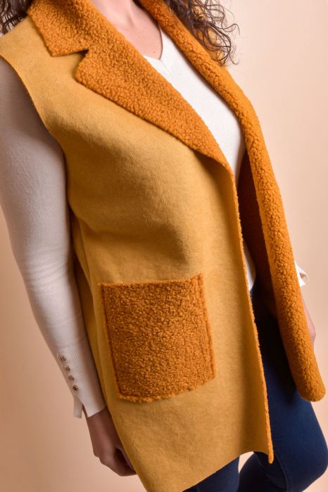 Vesta tip cojoc galben mustar cu buzunare aplicate [4]